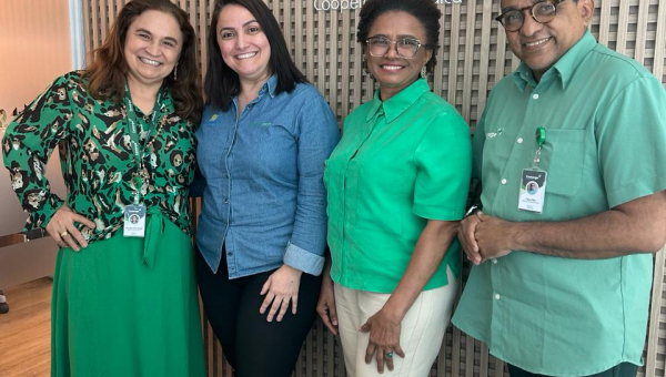 Reunião com Cooperativa de Médicos Emergencistas destaca avanços na gestão cooperativista